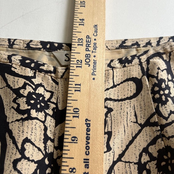 S.L.B.Vintage Silk Floral Print Sz 10 Pants in Beige / Black Capri Inseam: 25" - Picture 8 of 10
